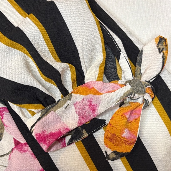 Fig and Flower Anthropologie Boho Mix Print Floral Striped Peasant Blouse Size L - Picture 8 of 10